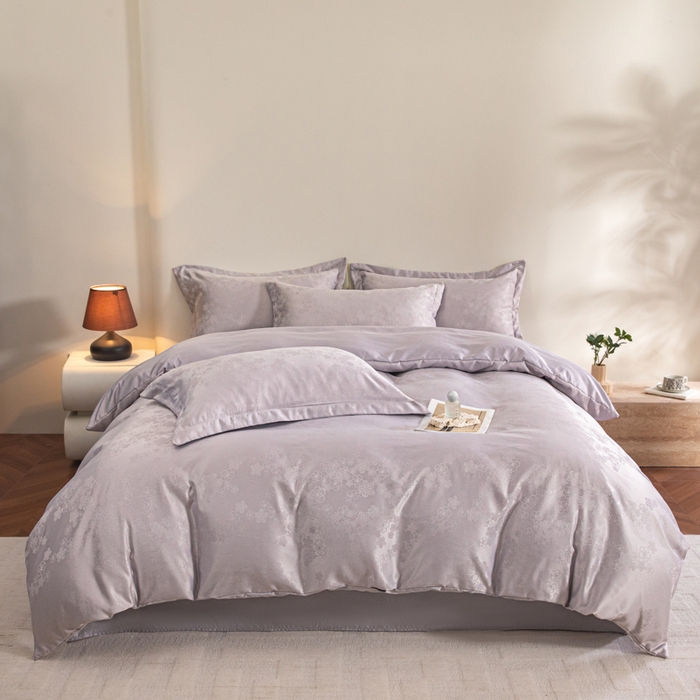 91家纺网 家纺一手货源 找家纺 金牛座家纺 2026新款高克重贡缎提花亲肤棉四件套系列 芬芳-浅紫