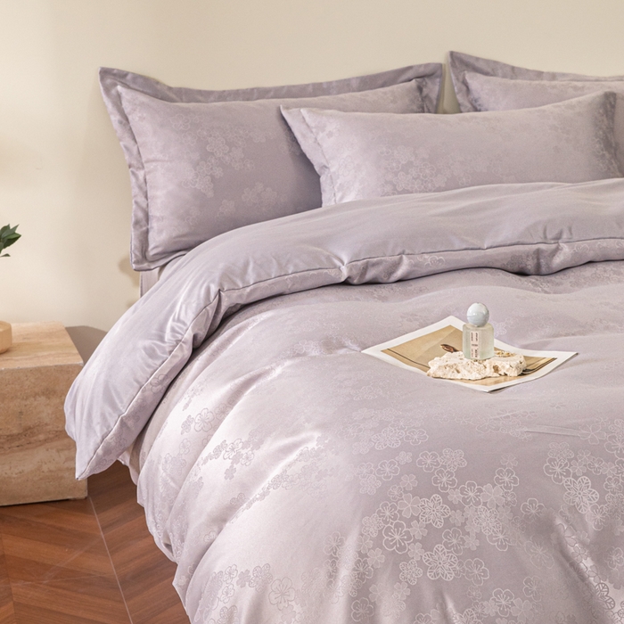 91家纺网 家纺一手货源 找家纺 金牛座家纺 2026新款高克重贡缎提花亲肤棉四件套系列 芬芳-浅紫