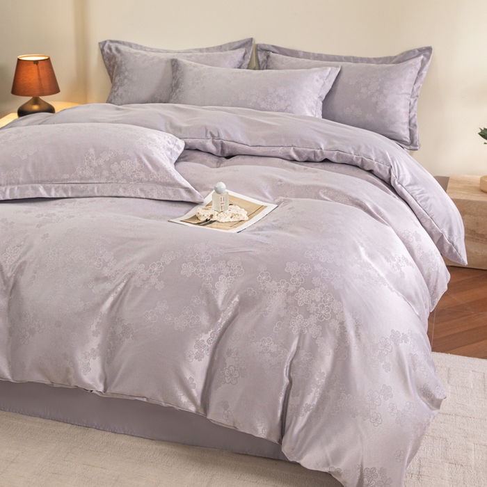 91家纺网 家纺一手货源 找家纺 金牛座家纺 2026新款高克重贡缎提花亲肤棉四件套系列 芬芳-浅紫