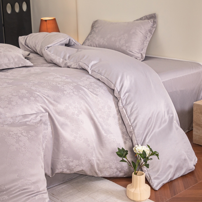 91家纺网 家纺一手货源 找家纺 金牛座家纺 2026新款高克重贡缎提花亲肤棉四件套系列 芬芳-浅紫