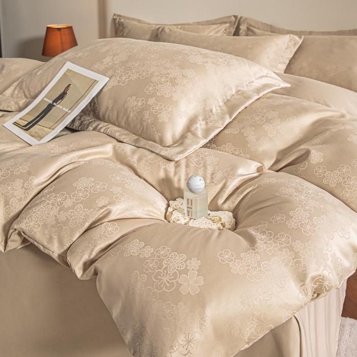 91家纺网 家纺一手货源 找家纺 金牛座家纺 2026新款高克重贡缎提花亲肤棉四件套系列 芬芳-香槟