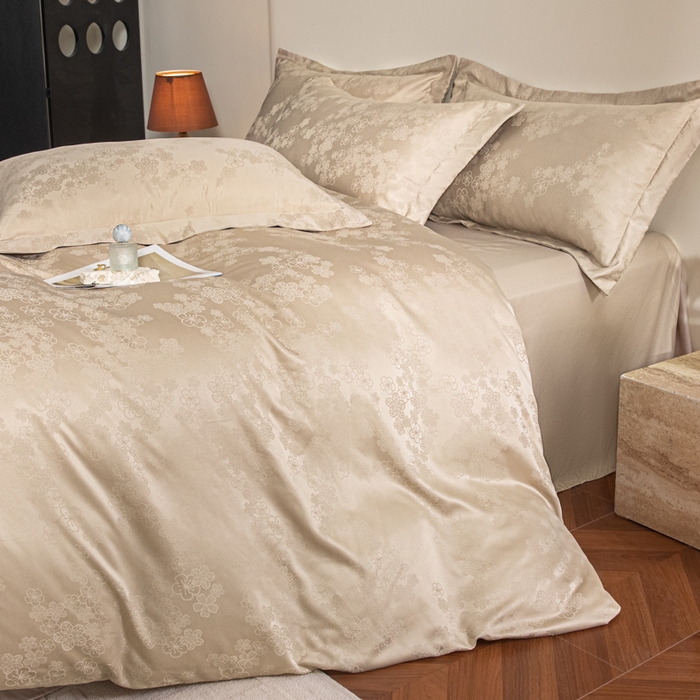 91家纺网 家纺一手货源 找家纺 金牛座家纺 2026新款高克重贡缎提花亲肤棉四件套系列 芬芳-香槟