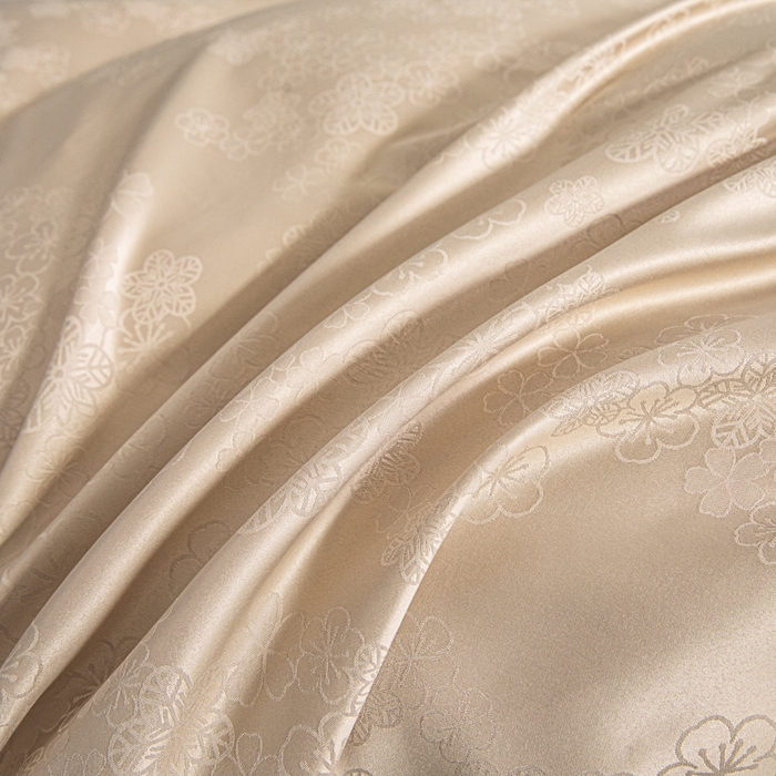 91家纺网 家纺一手货源 找家纺 金牛座家纺 2026新款高克重贡缎提花亲肤棉四件套系列 芬芳-香槟