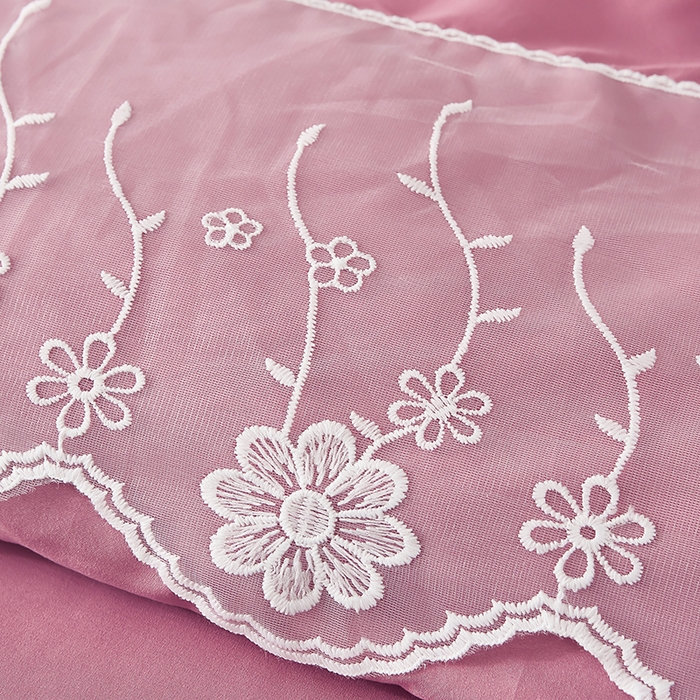 91家纺网 家纺一手货源 找家纺 沐珩家纺 2026新款亲肤磨毛蕾丝刺绣床裙四件套-蒂欧系列 蒂欧-皮皮粉