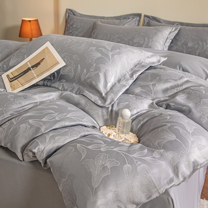 91家纺网 家纺一手货源 找家纺 金牛座家纺 2026新款高克重贡缎提花亲肤棉四件套系列 情愫-灰