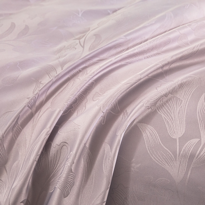 91家纺网 家纺一手货源 找家纺 金牛座家纺 2026新款高克重贡缎提花亲肤棉四件套系列 情愫-浅紫