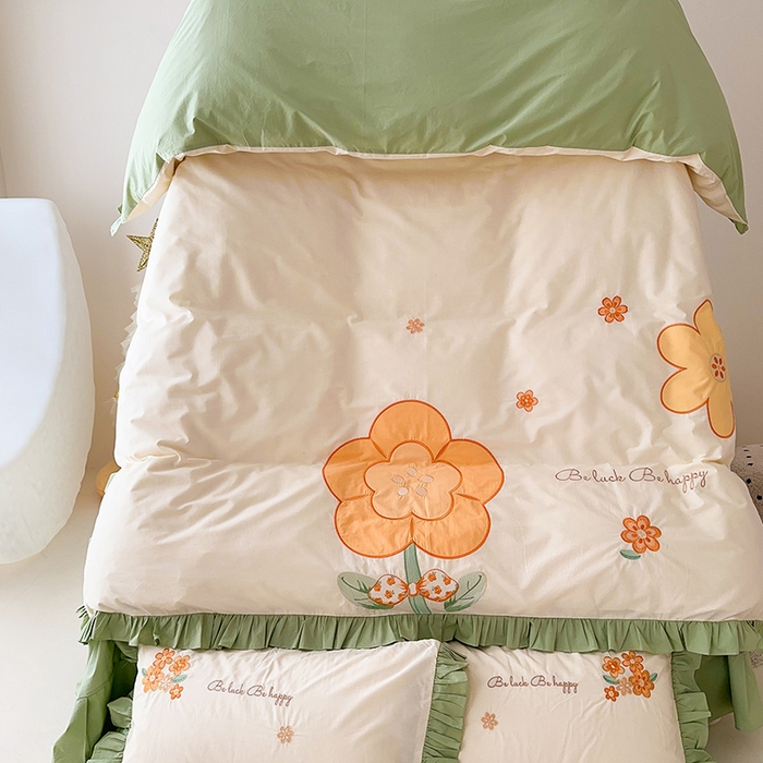 91家纺网 家纺一手货源 找家纺 绒梦里 2026新款A类全棉水洗棉贴布绣韩版花边四件套 幸运花儿-青春绿