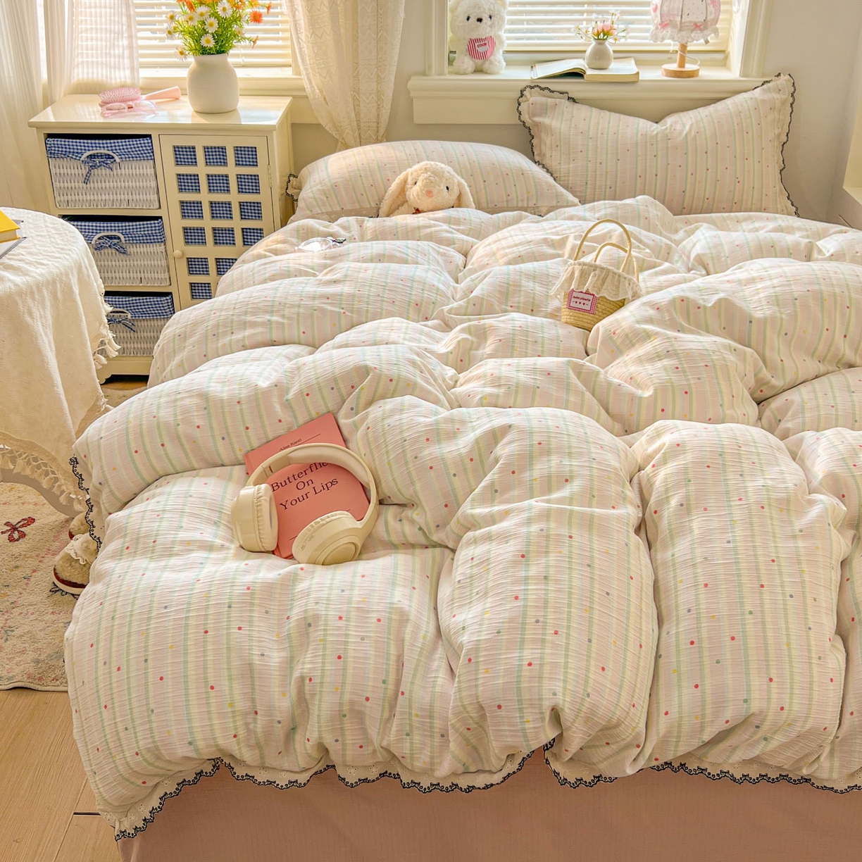 91家纺网 家纺一手货源 找家纺 晚爱家纺（原晚安家居） 2026新款蕾丝刺绣花边韩版少女公主风三层纱四件套 彩虹世界