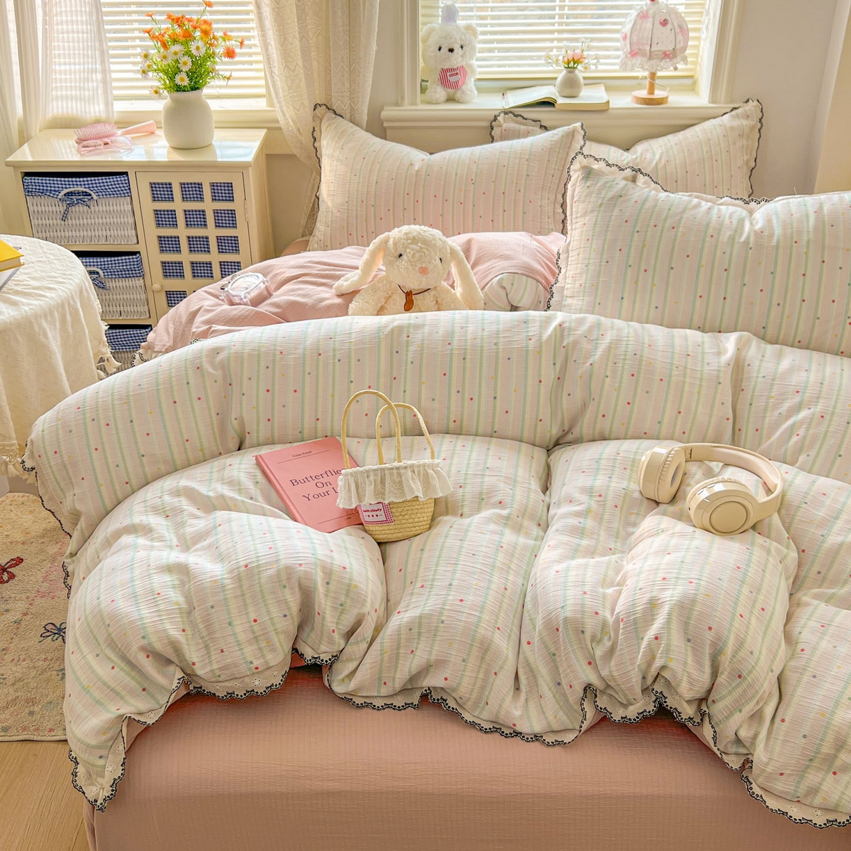 91家纺网 家纺一手货源 找家纺 晚爱家纺（原晚安家居） 2026新款蕾丝刺绣花边韩版少女公主风三层纱四件套 彩虹世界