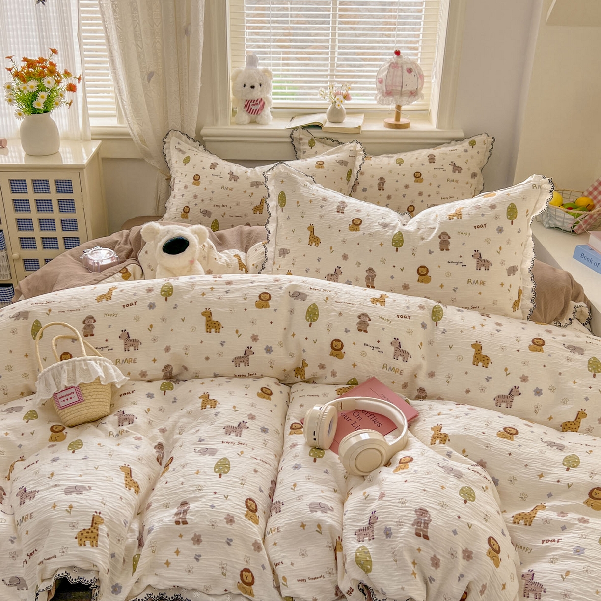 91家纺网 家纺一手货源 找家纺 晚爱家纺（原晚安家居） 2026新款蕾丝刺绣花边韩版少女公主风三层纱四件套 动物团团