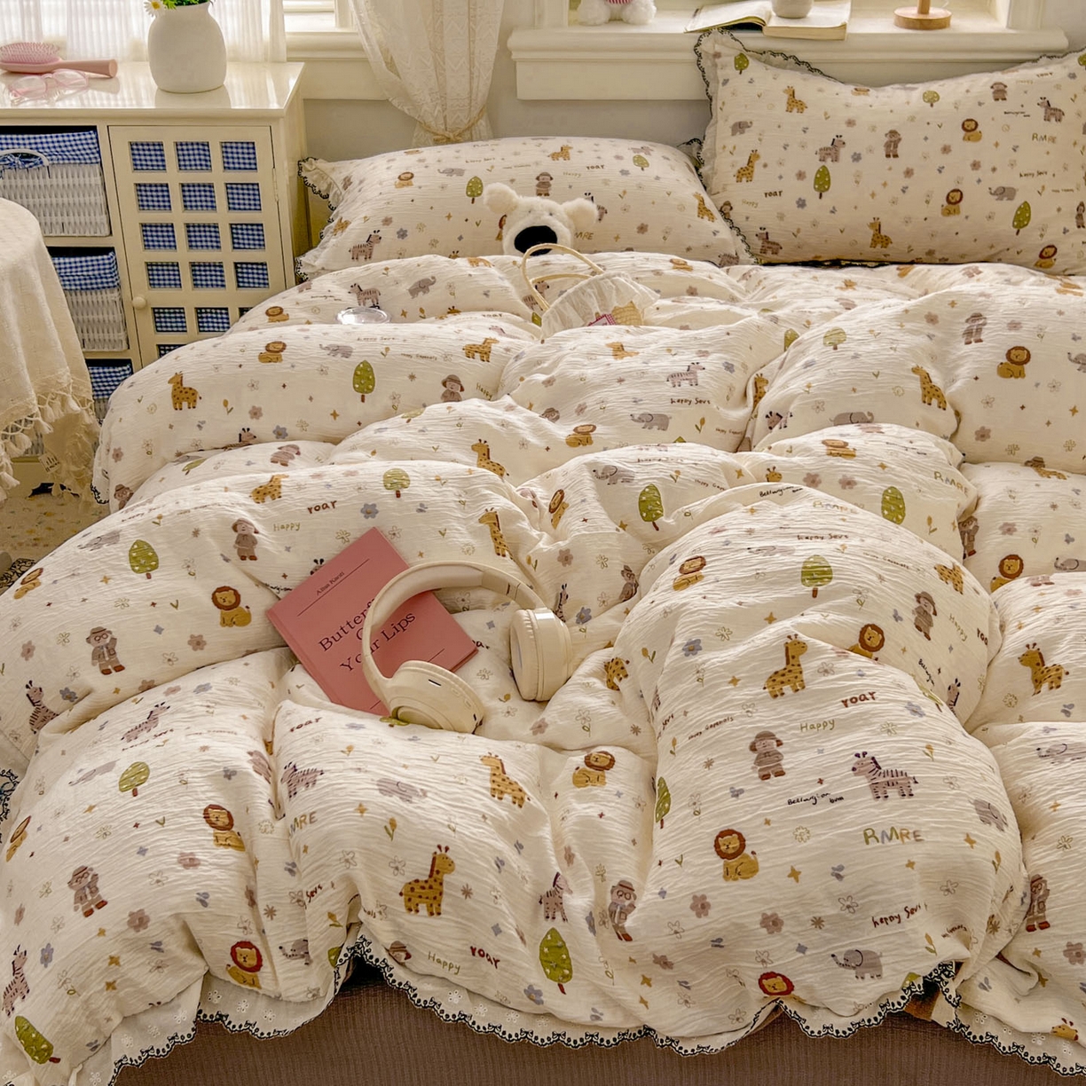 91家纺网 家纺一手货源 找家纺 晚爱家纺（原晚安家居） 2026新款蕾丝刺绣花边韩版少女公主风三层纱四件套 动物团团