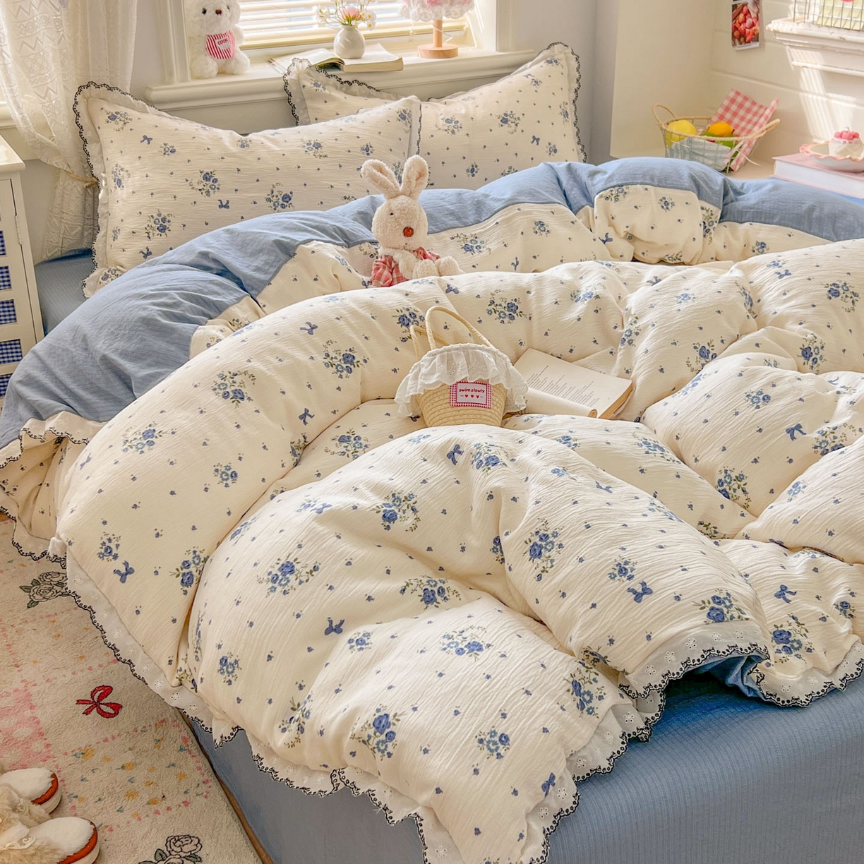 91家纺网 家纺一手货源 找家纺 晚爱家纺（原晚安家居） 2026新款蕾丝刺绣花边韩版少女公主风三层纱四件套 贩卖夏风-蓝