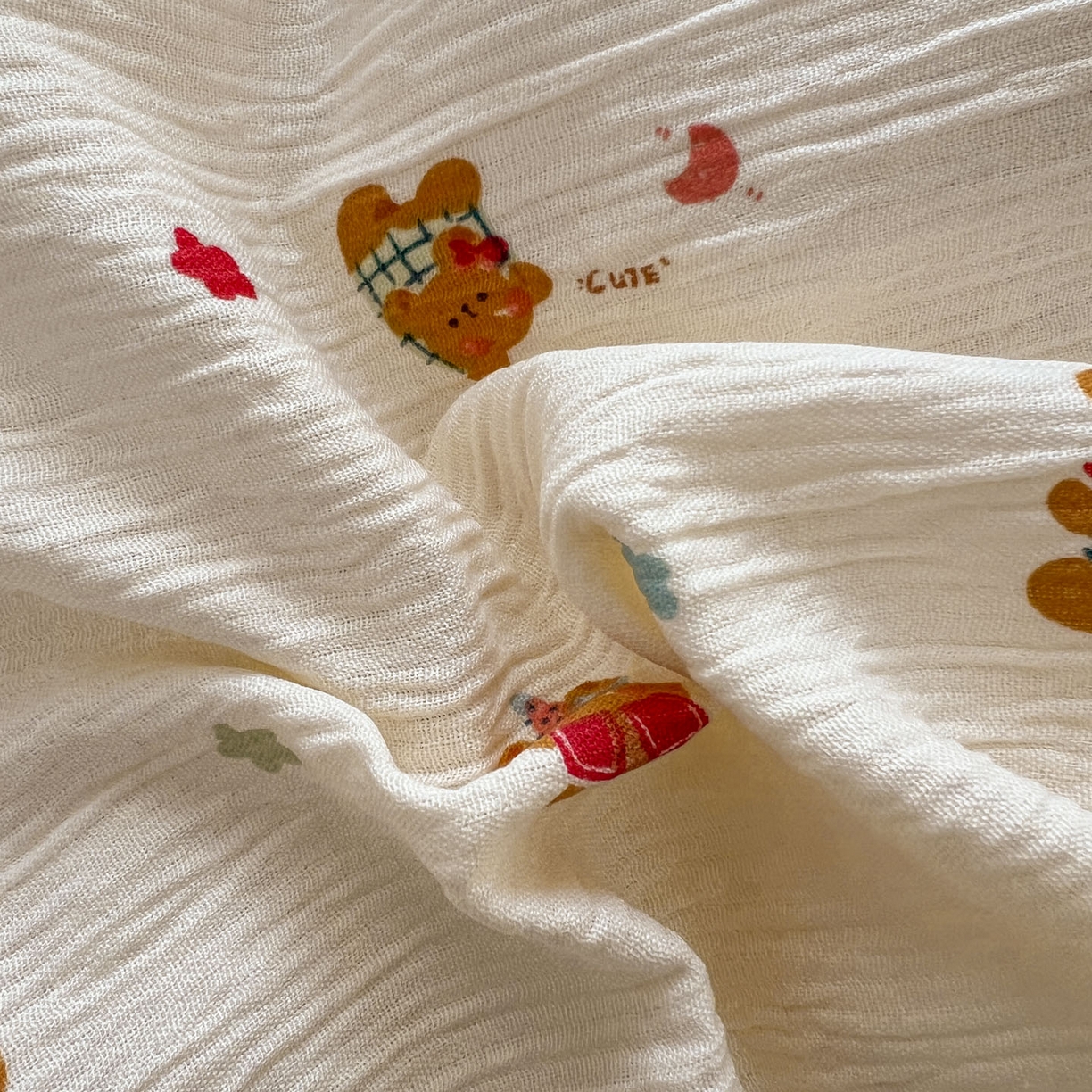 91家纺网 家纺一手货源 找家纺 晚爱家纺（原晚安家居） 2026新款蕾丝刺绣花边韩版少女公主风三层纱四件套 红茶小熊