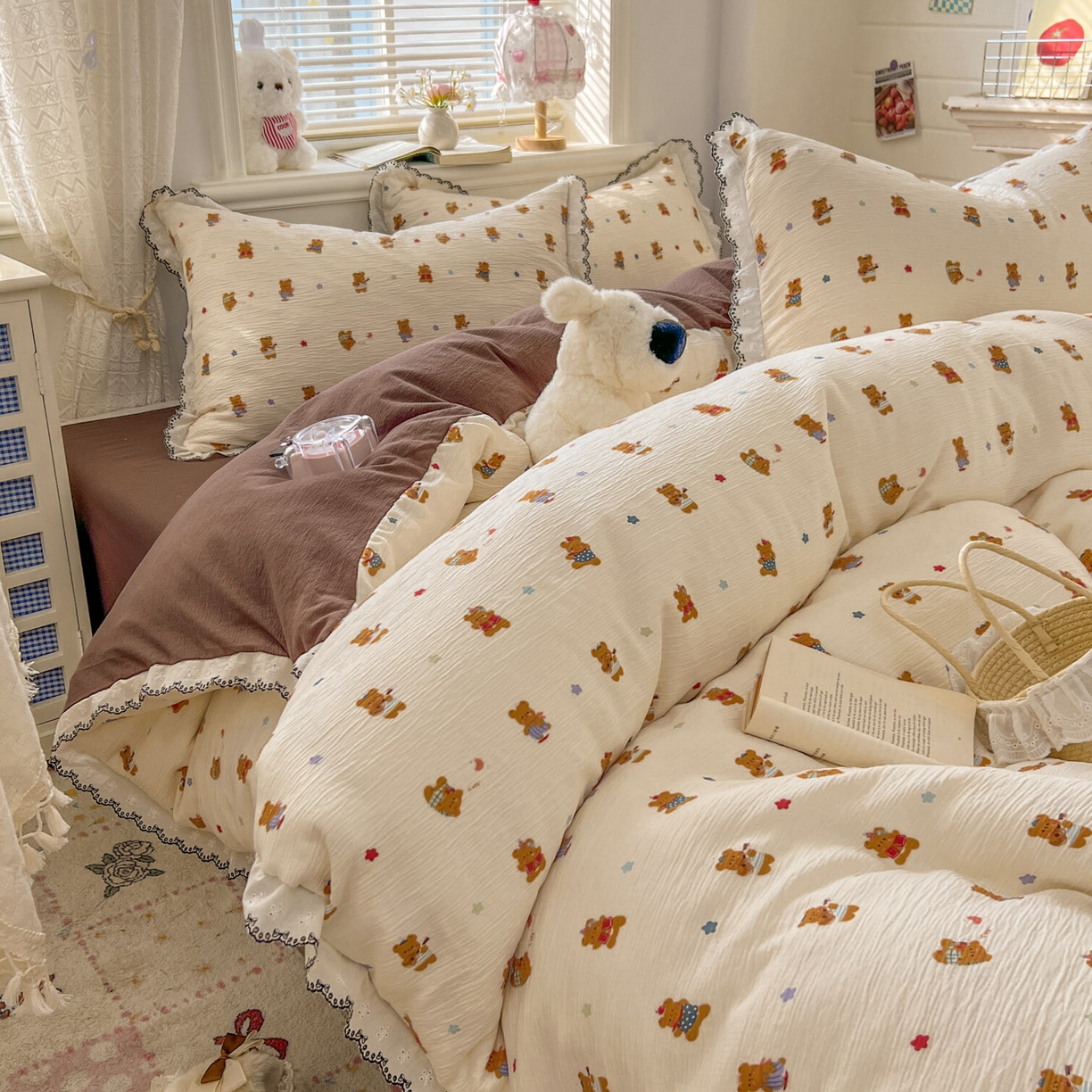 91家纺网 家纺一手货源 找家纺 晚爱家纺（原晚安家居） 2026新款蕾丝刺绣花边韩版少女公主风三层纱四件套 红茶小熊