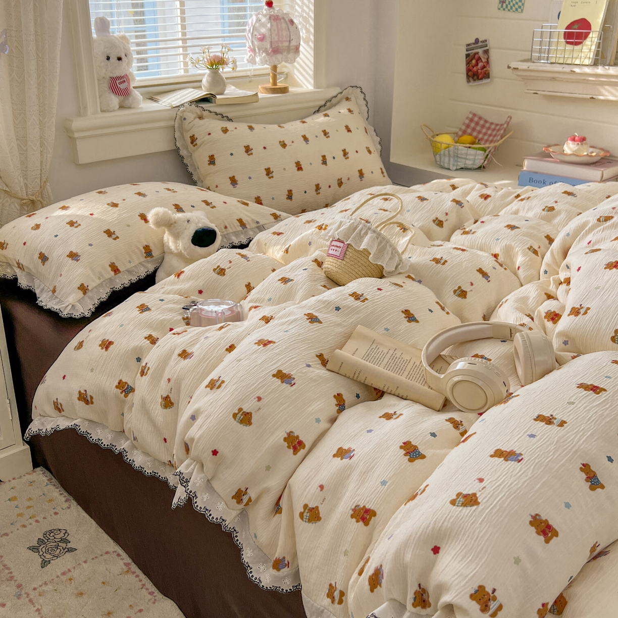 91家纺网 家纺一手货源 找家纺 晚爱家纺（原晚安家居） 2026新款蕾丝刺绣花边韩版少女公主风三层纱四件套 红茶小熊