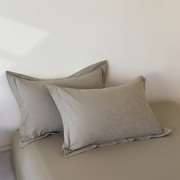 91家纺网 家纺一手货源 找家纺 梵克保罗 2026新款全棉60S长绒棉立体厚织提花单枕套 克拉拉-金属灰