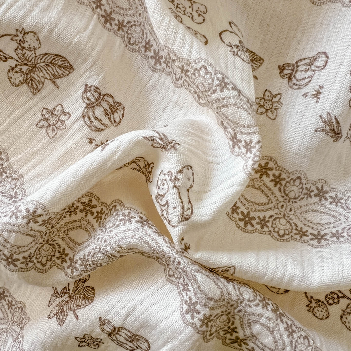 91家纺网 家纺一手货源 找家纺 晚爱家纺（原晚安家居） 2026新款蕾丝刺绣花边韩版少女公主风三层纱四件套 蕾丝熊