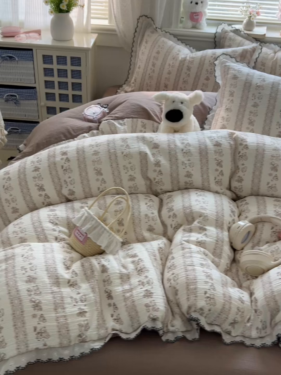 91家纺网 家纺一手货源 找家纺 晚爱家纺（原晚安家居） 2026新款蕾丝刺绣花边韩版少女公主风三层纱四件套 蕾丝熊