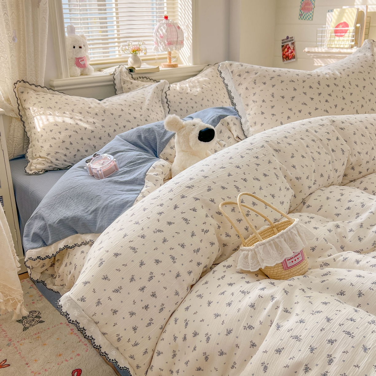 91家纺网 家纺一手货源 找家纺 晚爱家纺（原晚安家居） 2026新款蕾丝刺绣花边韩版少女公主风三层纱四件套 莫奈蓝