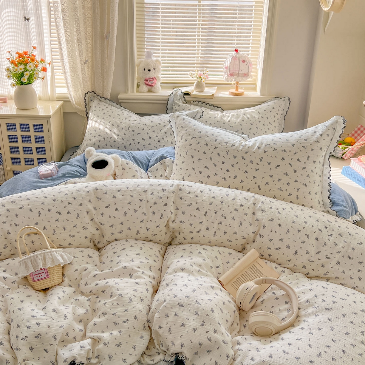 91家纺网 家纺一手货源 找家纺 晚爱家纺（原晚安家居） 2026新款蕾丝刺绣花边韩版少女公主风三层纱四件套 莫奈蓝