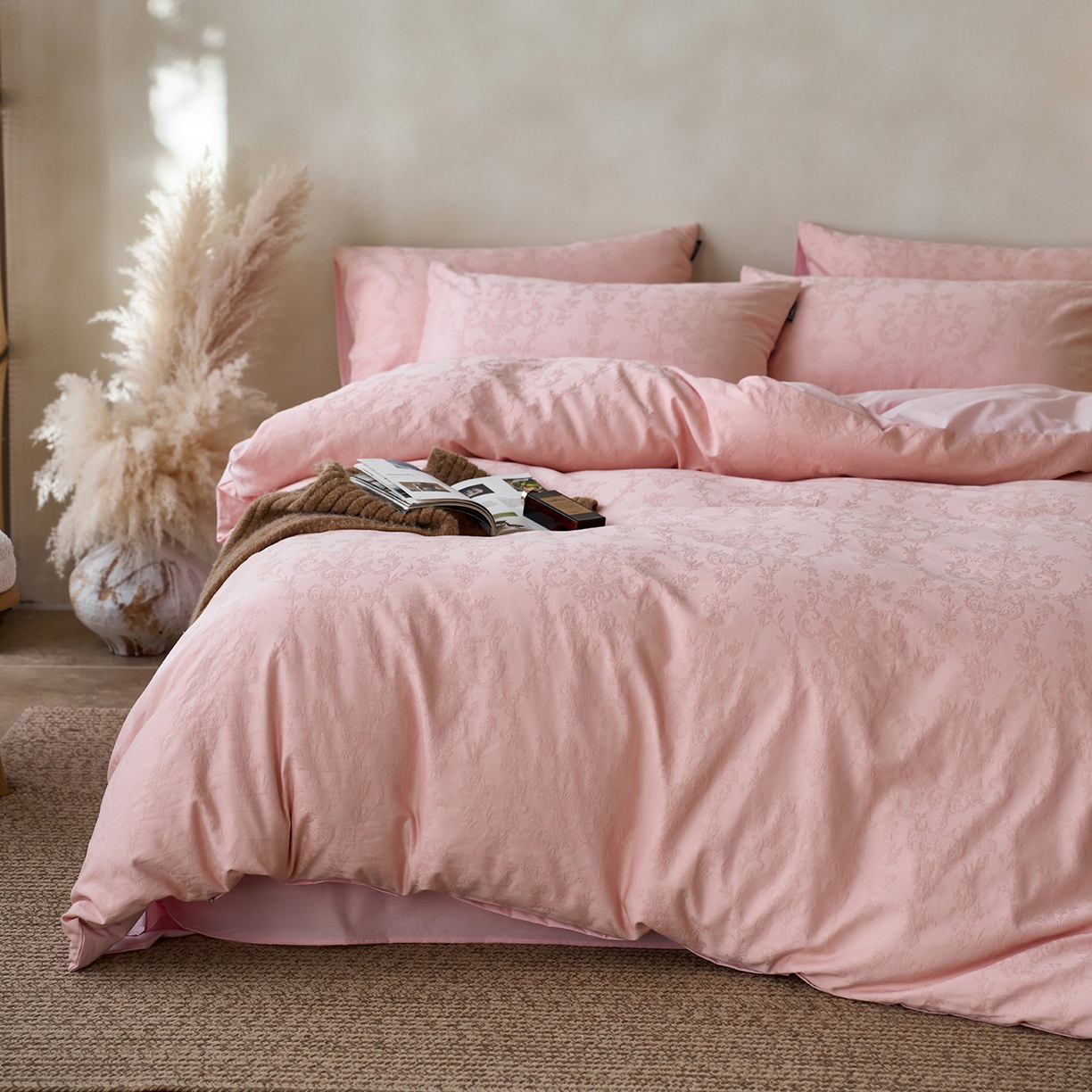 91家纺网 家纺一手货源 找家纺 小懒猪 2026新款亲肤舒适立体全棉纯棉提花四件套-系列四 花韵悠然-唯美粉