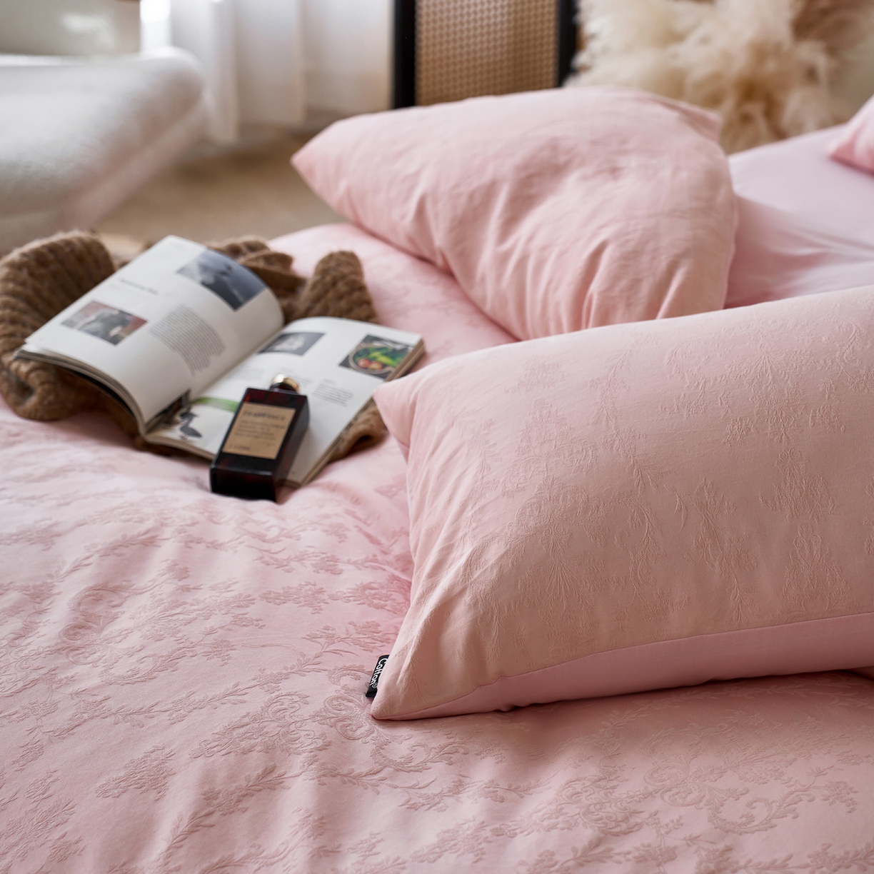 91家纺网 家纺一手货源 找家纺 小懒猪 2026新款亲肤舒适立体全棉纯棉提花四件套-系列四 花韵悠然-唯美粉