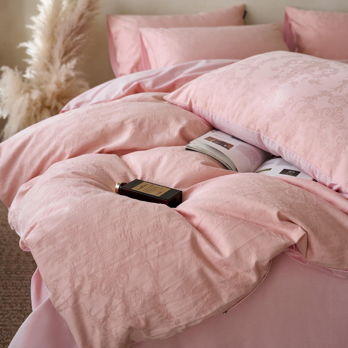 91家纺网 家纺一手货源 找家纺 小懒猪 2026新款亲肤舒适立体全棉纯棉提花四件套-系列四 花韵悠然-唯美粉