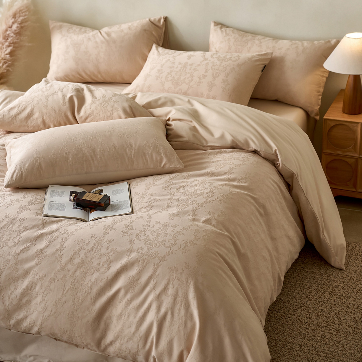 91家纺网 家纺一手货源 找家纺 小懒猪 2026新款亲肤舒适立体全棉纯棉提花四件套-系列四 花韵悠然-米杏