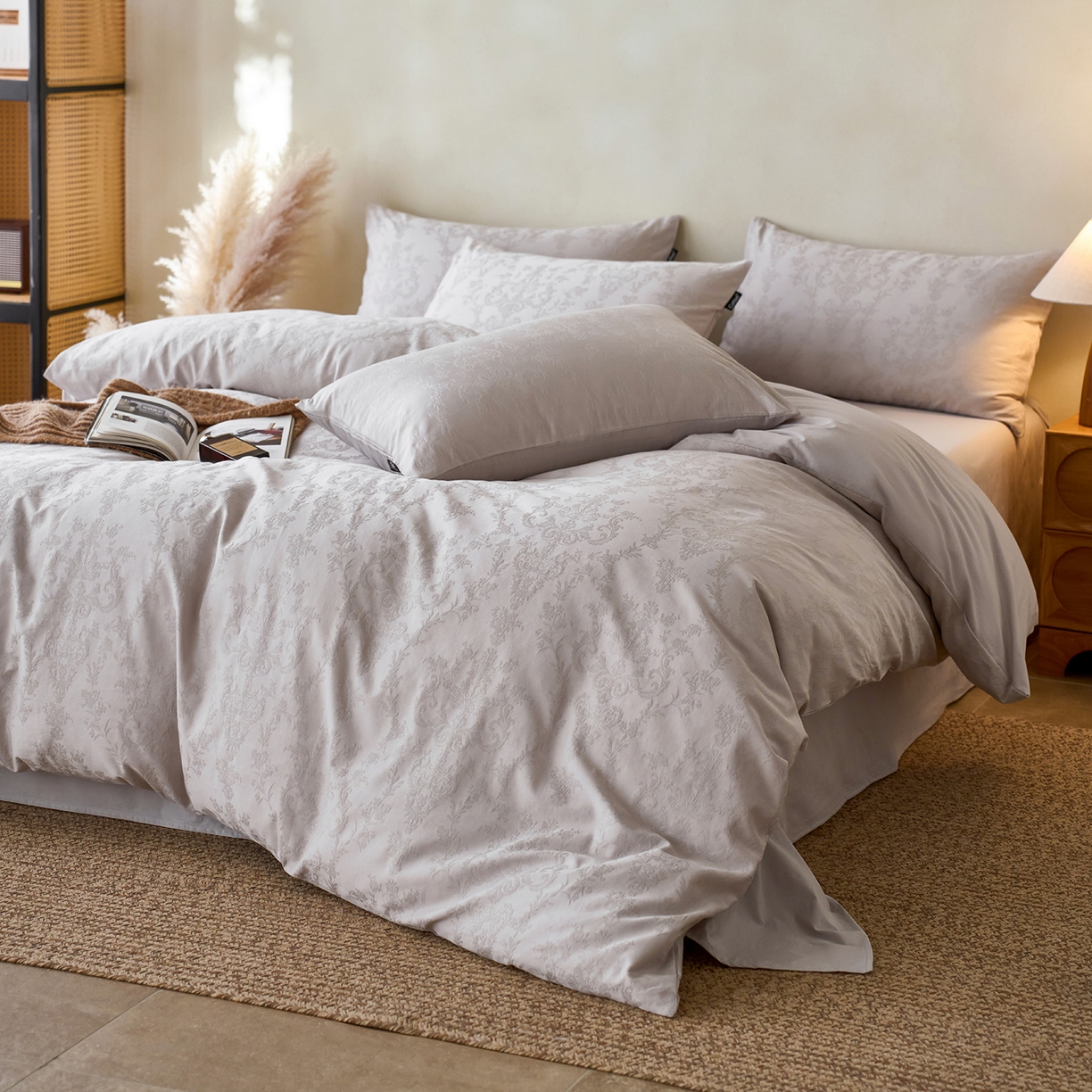 91家纺网 家纺一手货源 找家纺 小懒猪 2026新款亲肤舒适立体全棉纯棉提花四件套-系列四 花韵悠然-银灰