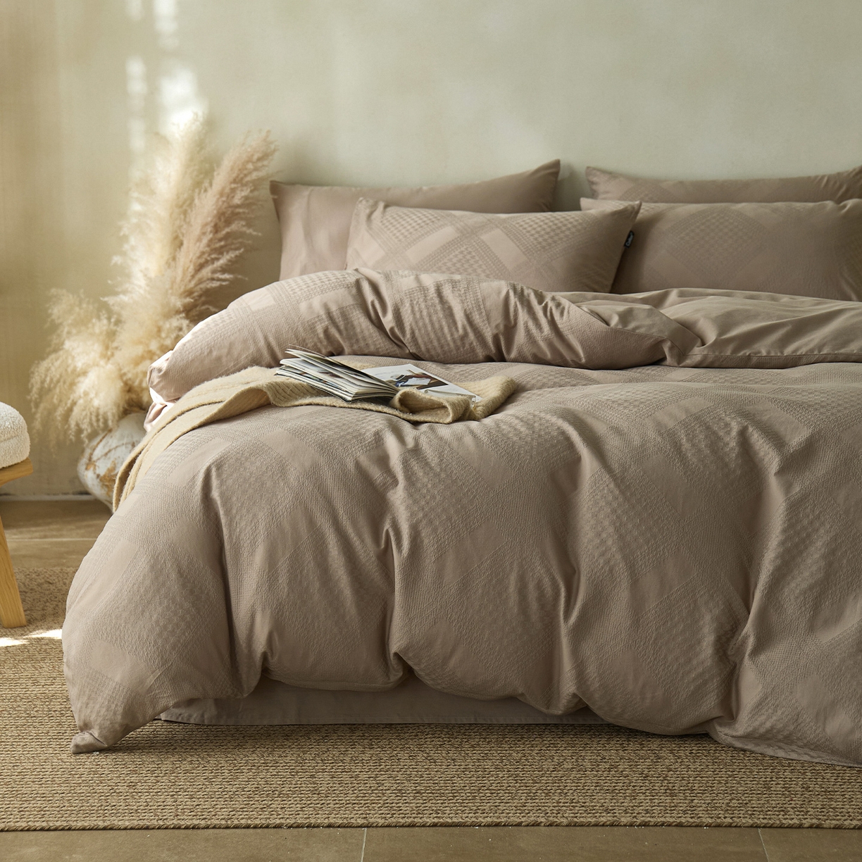 91家纺网 家纺一手货源 找家纺 小懒猪 2026新款亲肤舒适立体全棉纯棉提花四件套-系列四 千鸟格-金属灰