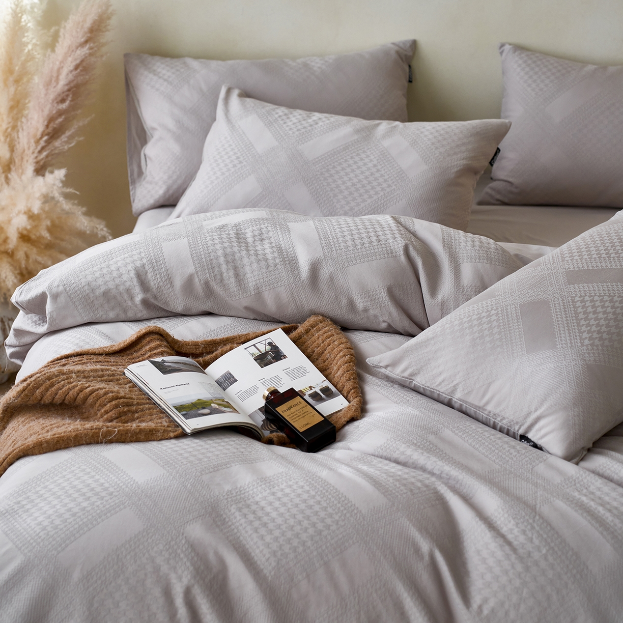 91家纺网 家纺一手货源 找家纺 小懒猪 2026新款亲肤舒适立体全棉纯棉提花四件套-系列四 千鸟格-银灰