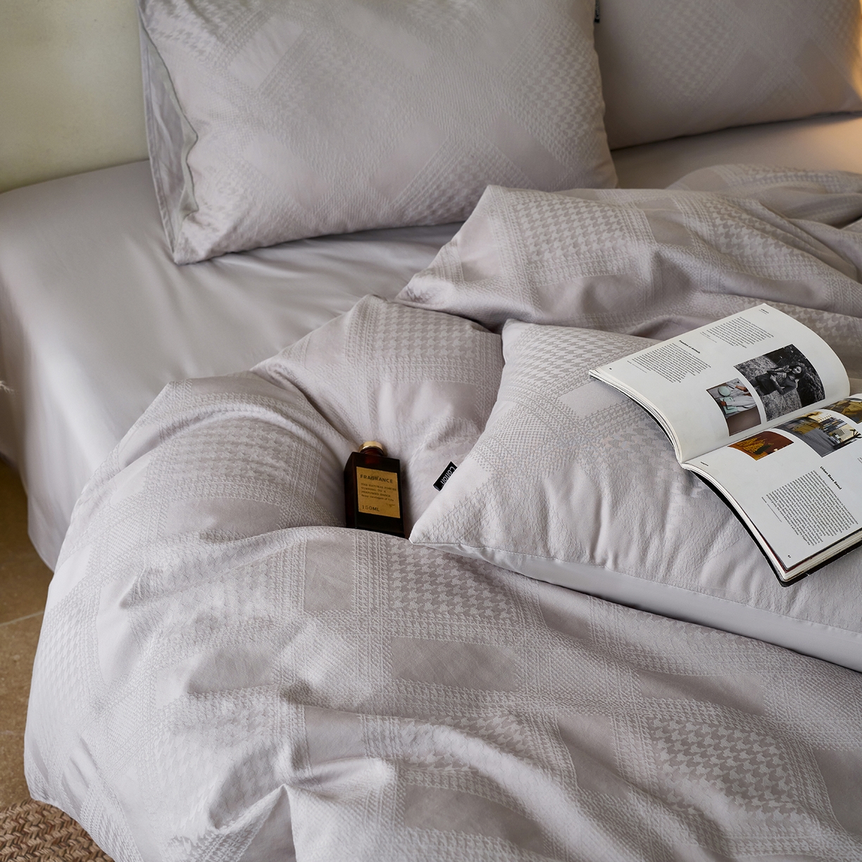 91家纺网 家纺一手货源 找家纺 小懒猪 2026新款亲肤舒适立体全棉纯棉提花四件套-系列四 千鸟格-银灰