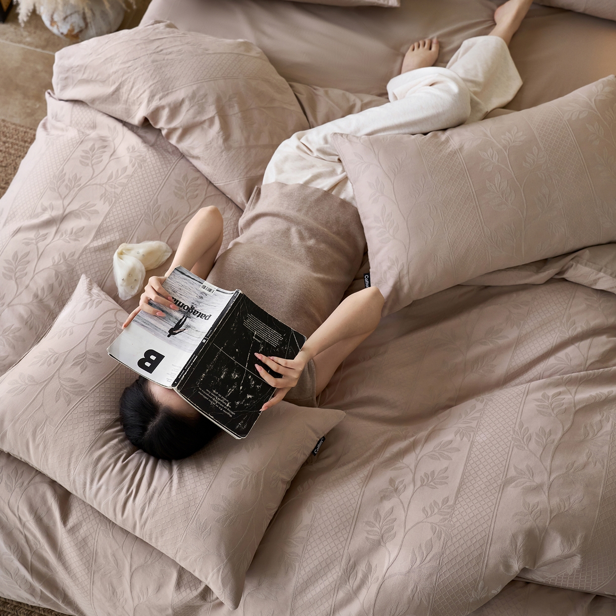 91家纺网 家纺一手货源 找家纺 小懒猪 2026新款亲肤舒适立体全棉纯棉提花四件套-系列四 芊芊叶语-金属灰