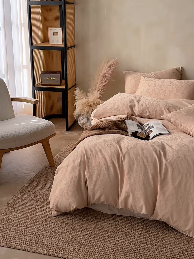 91家纺网 家纺一手货源 找家纺 小懒猪 2026新款亲肤舒适立体全棉纯棉提花四件套-系列四 花韵悠然-米杏