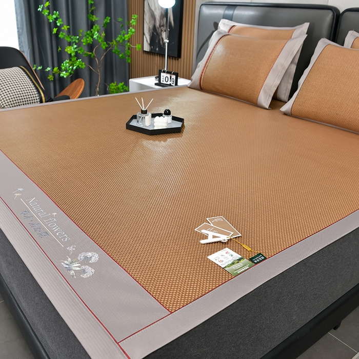 91家纺网 家纺一手货源 找家纺 小牛席业 2026新款加厚款-绣球草本清凉冰藤席系列凉席藤席冰藤席冰丝席竹席乳胶席乳胶凉席凉感豆豆席 加厚款-绣球草本冰藤席 （咖色）