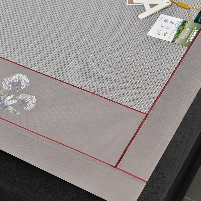 91家纺网 家纺一手货源 找家纺 小牛席业 2026新款加厚款-绣球草本清凉冰藤席系列凉席藤席冰藤席冰丝席竹席乳胶席乳胶凉席凉感豆豆席 加厚款-绣球草本冰藤席 （银灰）