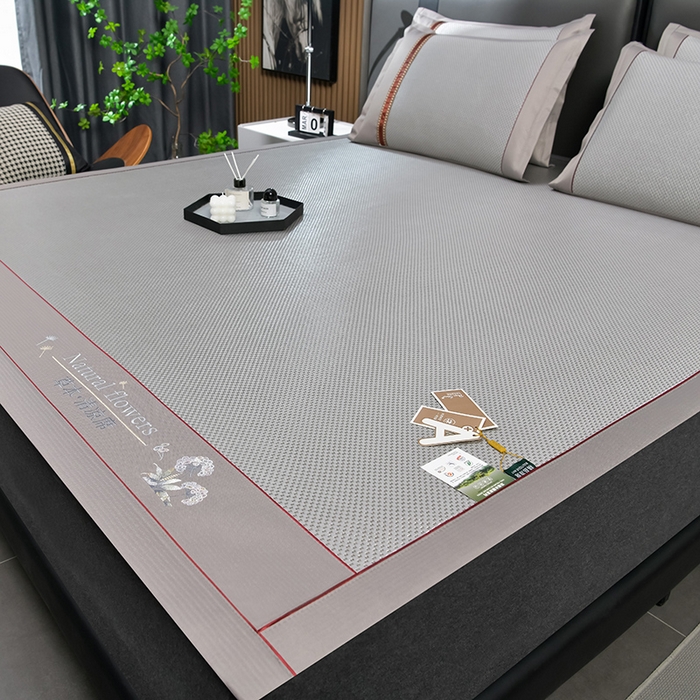 91家纺网 家纺一手货源 找家纺 小牛席业 2026新款加厚款-绣球草本清凉冰藤席系列凉席藤席冰藤席冰丝席竹席乳胶席乳胶凉席凉感豆豆席 加厚款-绣球草本冰藤席 （银灰）