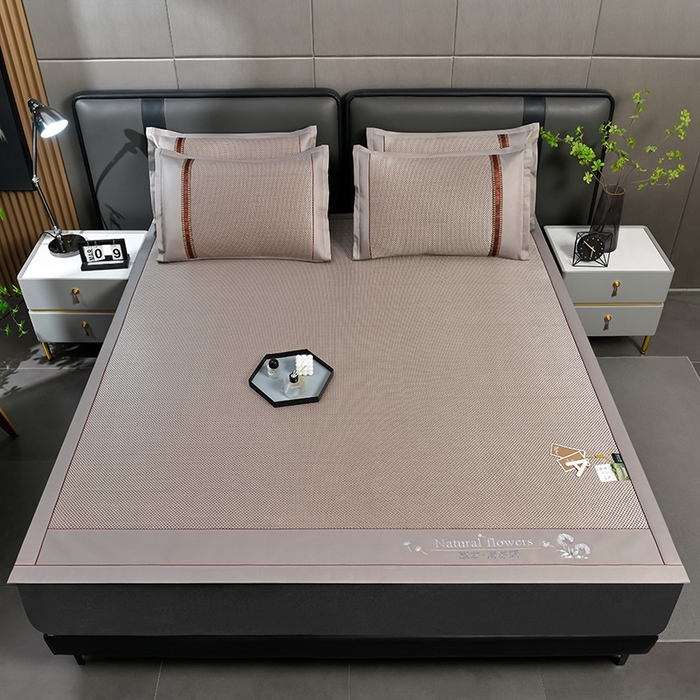 91家纺网 家纺一手货源 找家纺 小牛席业 2026新款加厚款-绣球草本清凉冰藤席系列凉席藤席冰藤席冰丝席竹席乳胶席乳胶凉席凉感豆豆席 加厚款-绣球草本冰藤席 （香槟）