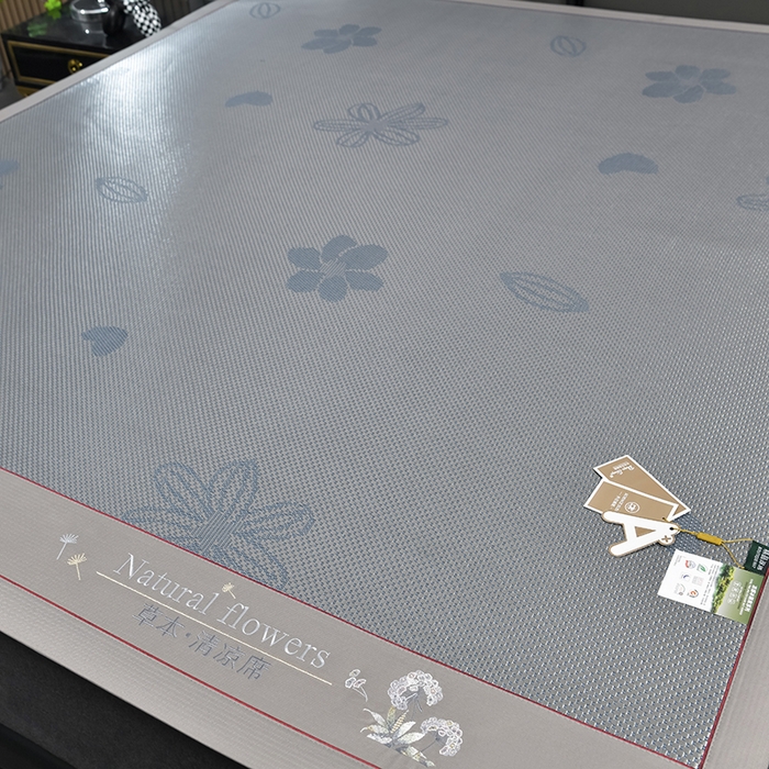 91家纺网 家纺一手货源 找家纺 小牛席业 2026新款加厚款-绣球草本清凉冰藤席系列凉席藤席冰藤席冰丝席竹席乳胶席乳胶凉席凉感豆豆席 加厚款-绣球草本清凉冰藤席（提花蓝色