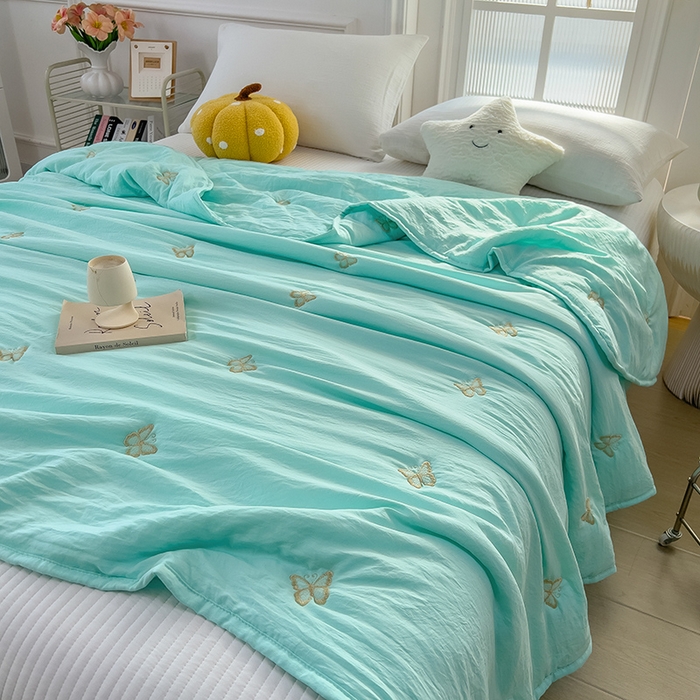 91家纺网 家纺一手货源 找家纺 兄弟坊 2026新款水洗棉大豆刺绣夏被夏凉被空调被午睡被 蝴蝶-水绿