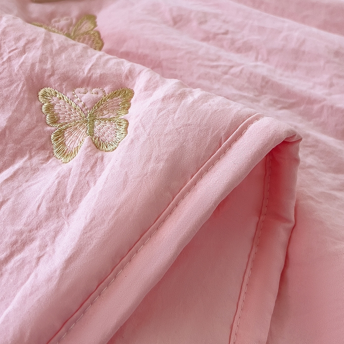 91家纺网 家纺一手货源 找家纺 兄弟坊 2026新款水洗棉大豆刺绣夏被夏凉被空调被午睡被 蝴蝶-浅玉