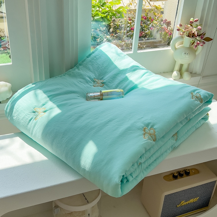 91家纺网 家纺一手货源 找家纺 兄弟坊 2026新款水洗棉大豆刺绣夏被夏凉被空调被午睡被 蝴蝶-水绿