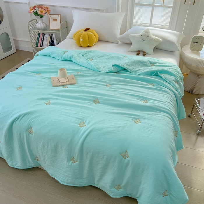 91家纺网 家纺一手货源 找家纺 兄弟坊 2026新款水洗棉大豆刺绣夏被夏凉被空调被午睡被 蝴蝶-水绿