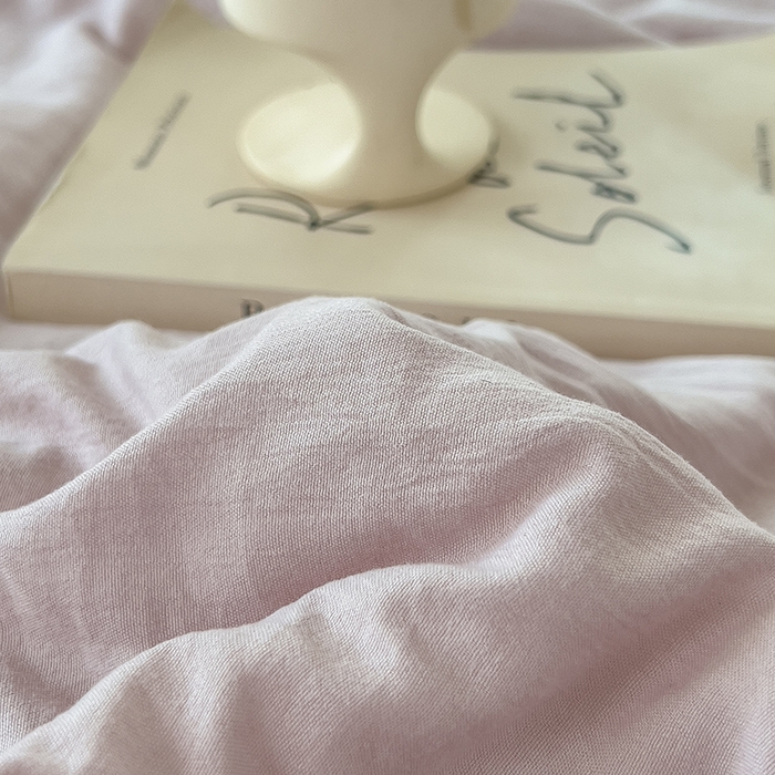 91家纺网 家纺一手货源 找家纺 兄弟坊 2026新款水洗棉大豆刺绣夏被夏凉被空调被午睡被 蝴蝶-红灰