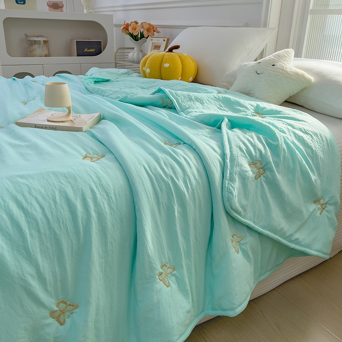 91家纺网 家纺一手货源 找家纺 兄弟坊 2026新款水洗棉大豆刺绣夏被夏凉被空调被午睡被 蝴蝶-水绿