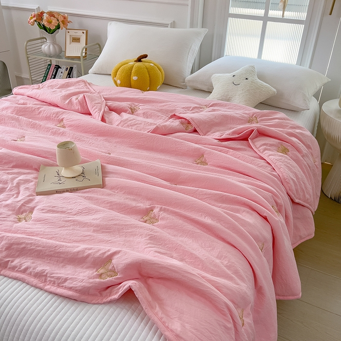 91家纺网 家纺一手货源 找家纺 兄弟坊 2026新款水洗棉大豆刺绣夏被夏凉被空调被午睡被 蝴蝶-浅玉