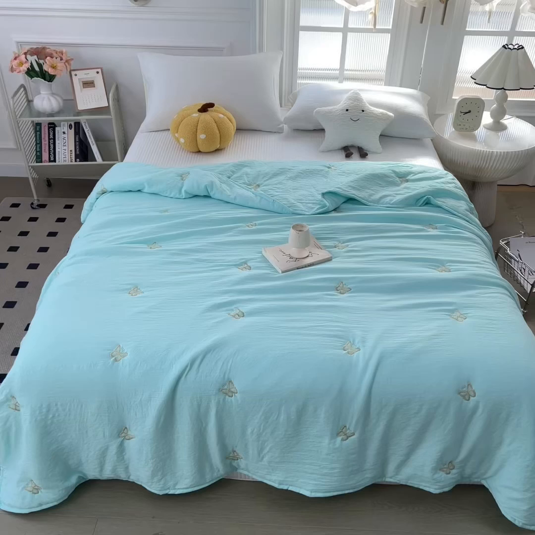 91家纺网 家纺一手货源 找家纺 兄弟坊 2026新款水洗棉大豆刺绣夏被夏凉被空调被午睡被 蝴蝶-水绿