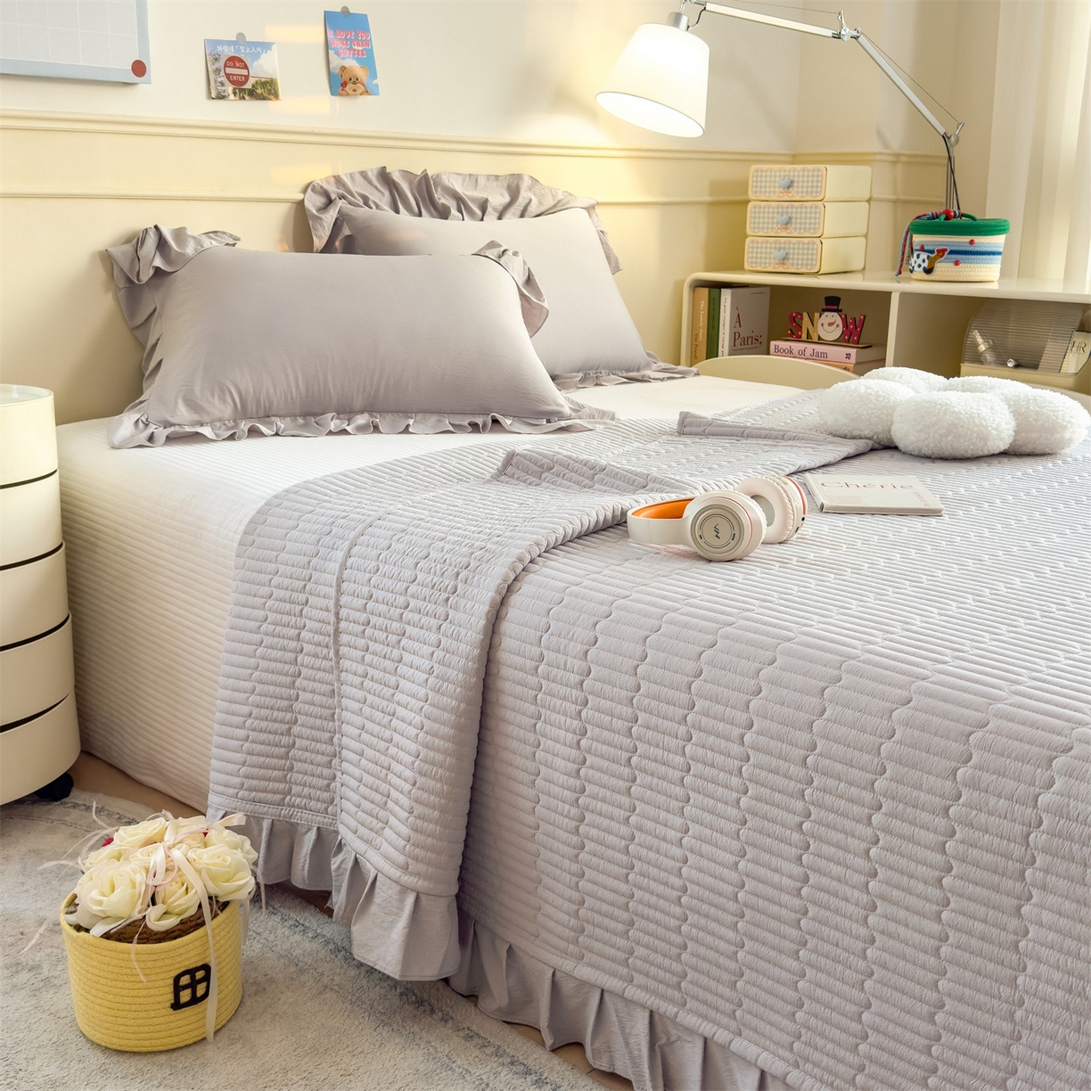 91家纺网 家纺一手货源 找家纺 兄弟坊 2026新款韩版凉感皱皱绵花边夏被 夏凉被午睡被 凉感皱皱绵-烟灰