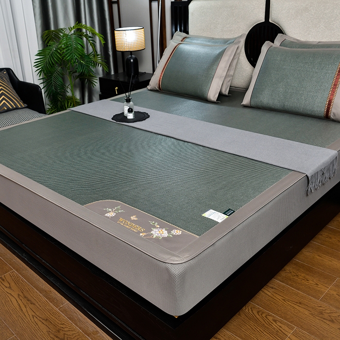 91家纺网 家纺一手货源 找家纺 小牛席业 2026新款绣球花开-冰藤双面席系列（床笠款）凉席藤席冰藤席竹席空调席草席冰丝席豆豆席乳胶席三件套 绣球花开-冰藤床笠款（墨绿）