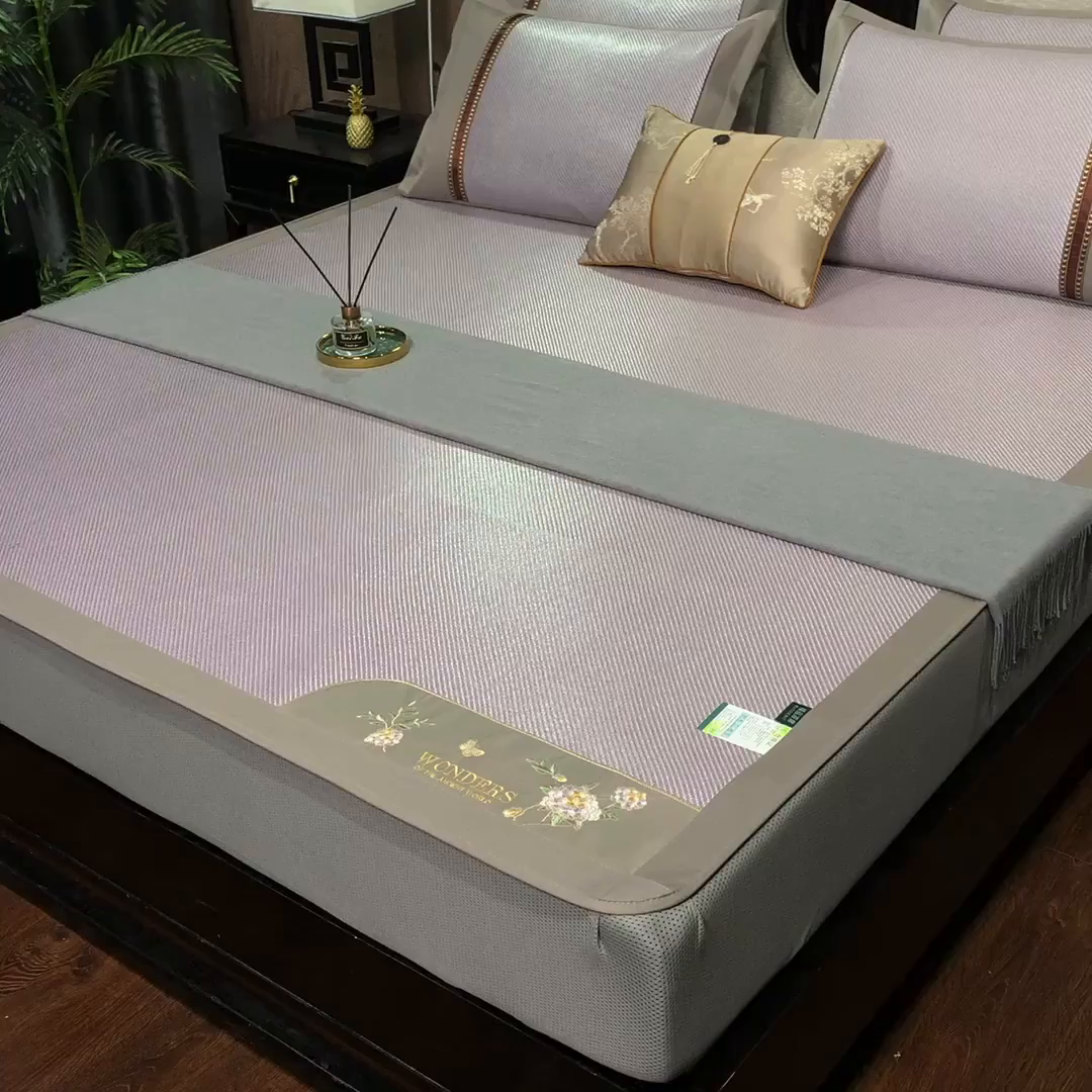 91家纺网 家纺一手货源 找家纺 小牛席业 2026新款绣球花开-冰藤双面席系列（床笠款）凉席藤席冰藤席竹席空调席草席冰丝席豆豆席乳胶席三件套 绣球花开-冰藤床笠款（浅紫）